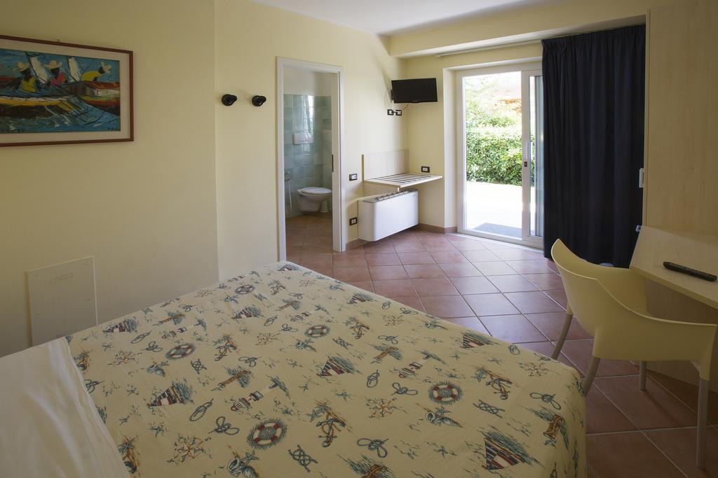 Hotel Vila Bahia Numana Zimmer foto